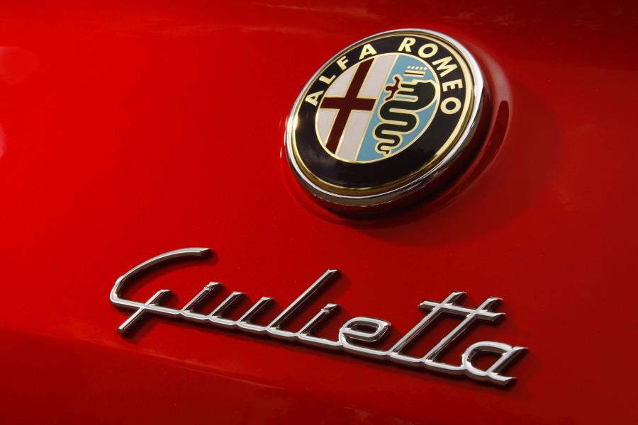 Колеса Alfa Romeo Giulietta Quadrifoglio Verde (940) 2011 года  (ZA) (фото 12 из 22)